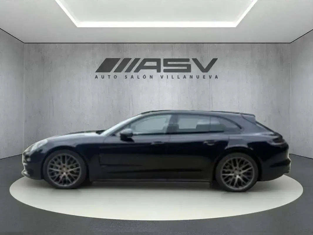 Usado Porsche Panamera 4 Sport Turismo Sport Turismo 330 CV (242 kW) 2019 Negro Familiar