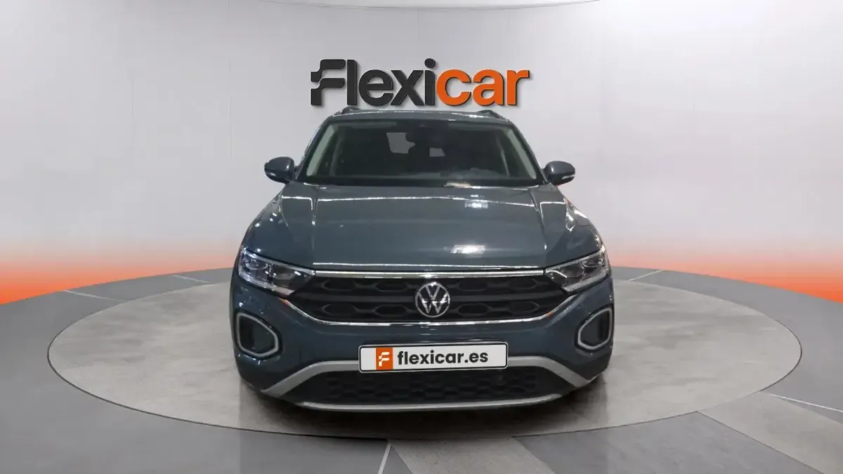 Usado VW T-Roc 115 CV (84 kW) 2024 Gris SUV