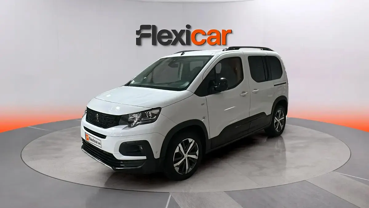 Usado Peugeot Rifter GT 131 CV (96 kW) 2023 Blanco Monovolumen