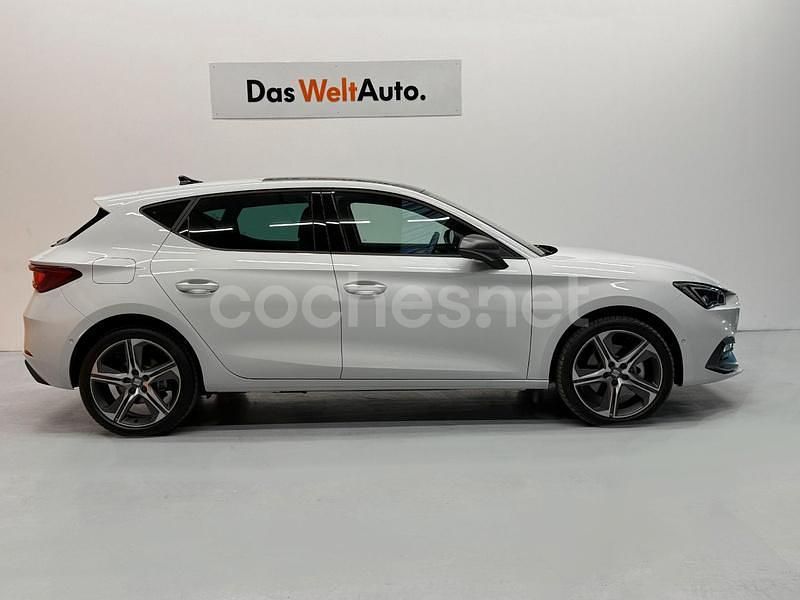 Nuevo Seat Leon FR 204 CV (150 kW) 2025 Blanco Berlina