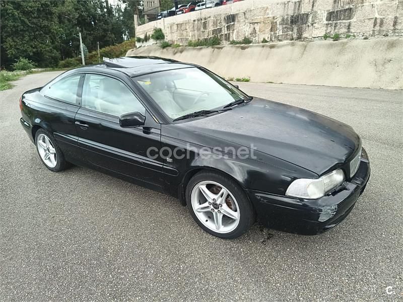 Usado Volvo C70 193 CV (141 kW) 2000 Negro Coupe