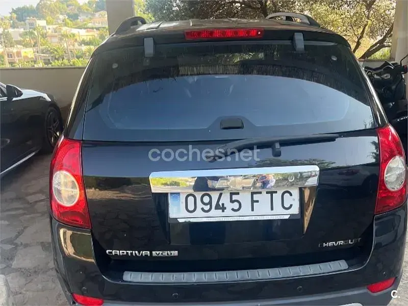 Usado Chevrolet Captiva 150 CV (110 kW) 2007 Negro SUV