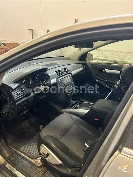 Usado Mercedes R320 224 CV (164 kW) 2008 Gris / plata Familiar