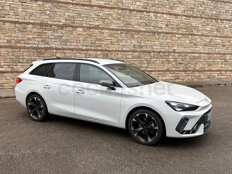 Usado Cupra Leon 150 CV (110 kW) 2024 Blanco Familiar