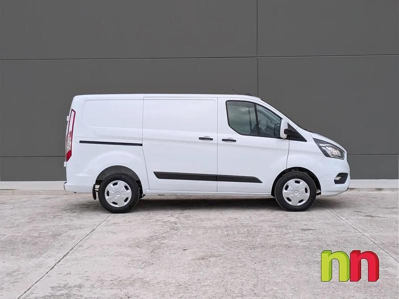 Begagnad Ford Transit 130 HK (95 kW) 2021 Vit Sedan