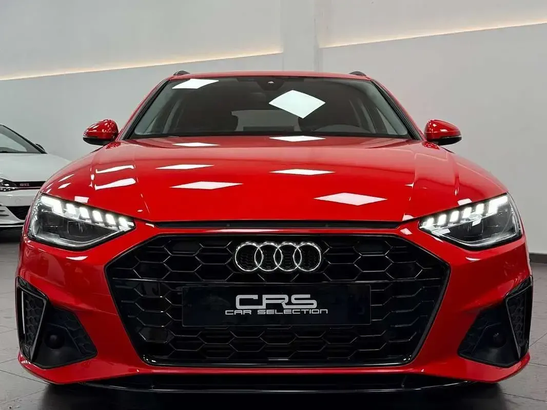 Usado Audi A4 204 CV (150 kW) 2021 Rojo Familiar