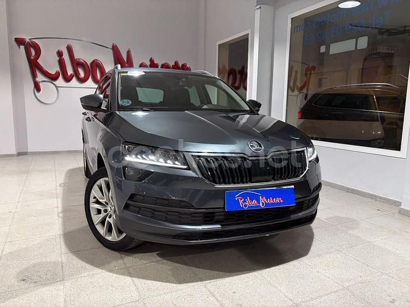 Gris / plata Usado 2018 Skoda Karoq Ambition SUV | 20.999 € (Caro) - Imagen 1/4