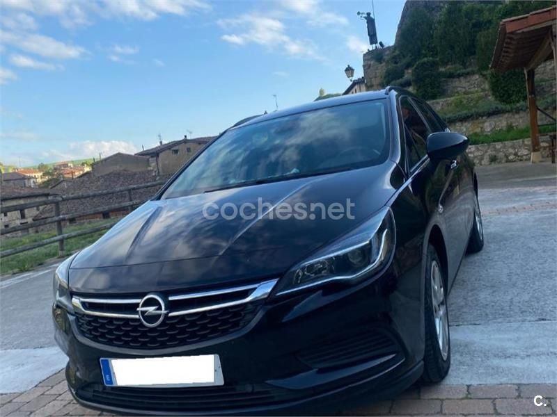 Negro Usado 2017 Opel Astra Dynamic Familiar | 8900 € (Precio justo) - Imagen 1/4