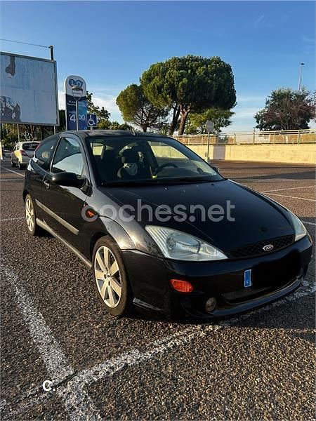 Negro Usado 1999 Ford Focus Trend Berlina | 3500 € (Caro) - Imagen 1/4