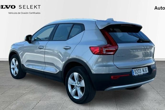 Usado Volvo XC40 Core 129 CV (94 kW) 2023 Plateado SUV
