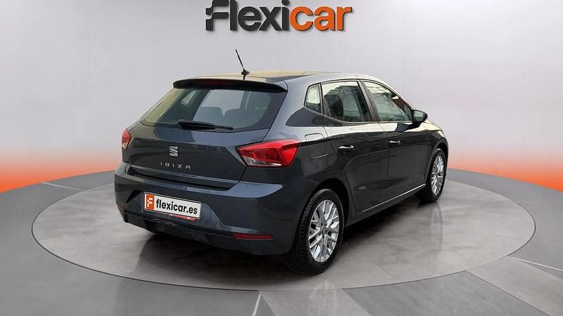 Usado Seat Ibiza Reference 80 CV (58 kW) 2019 Azul Berlina