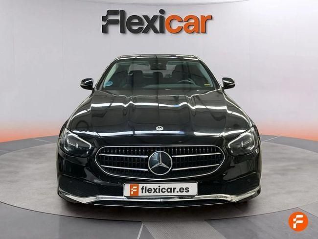 Usado Mercedes E220 194 CV (142 kW) 2021 Negro Berlina
