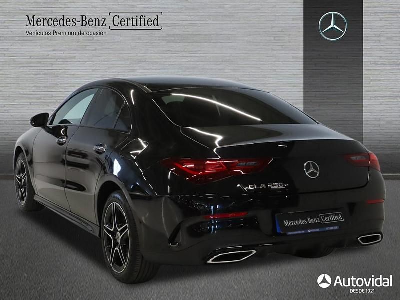 Usado Mercedes CLA250e AMG line 218 CV (160 kW) 2024 Negro Berlina