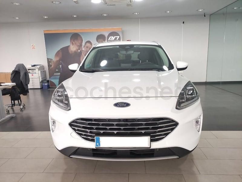 Usado Ford Kuga Titanium 150 CV (110 kW) 2023 Blanco SUV