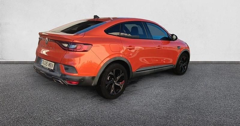 Usado Renault Arkana RS Line 140 CV (102 kW) 2022 SUV