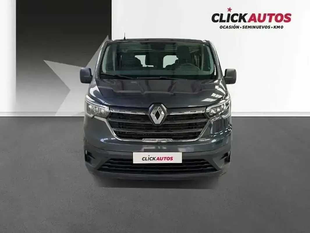 Usado Renault Trafic 110 CV (80 kW) 2023 Gris Monovolumen