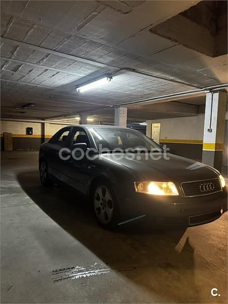 Usado Audi A4 150 CV (110 kW) 2001 Verde Berlina