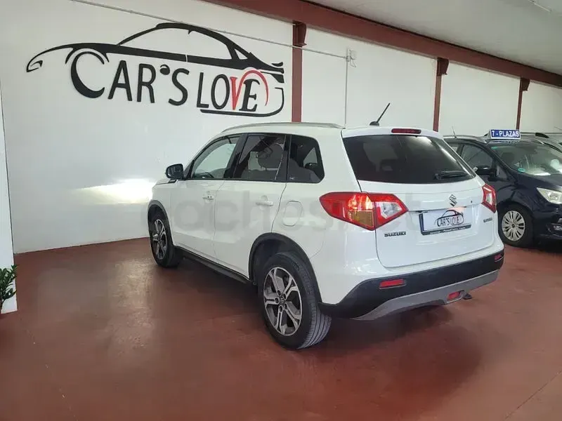 Usado Suzuki Vitara GLX 120 CV (88 kW) 2016 Blanco SUV