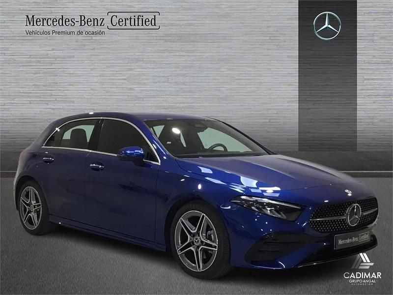 Käytetty Mercedes A200 AMG line 150 HP (110 kW) 2024 Sininen Sedan