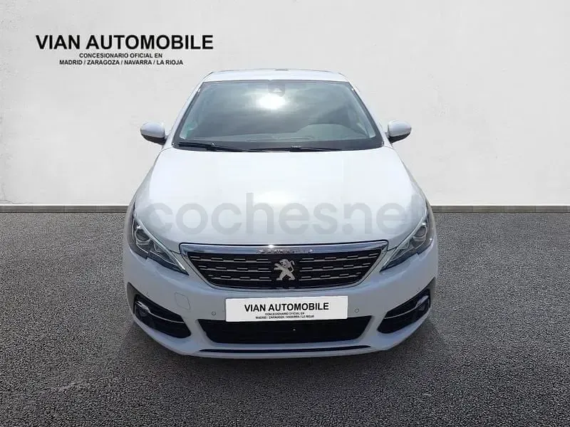 Usado Peugeot 308 Allure 130 CV (95 kW) 2018 Blanco Berlina