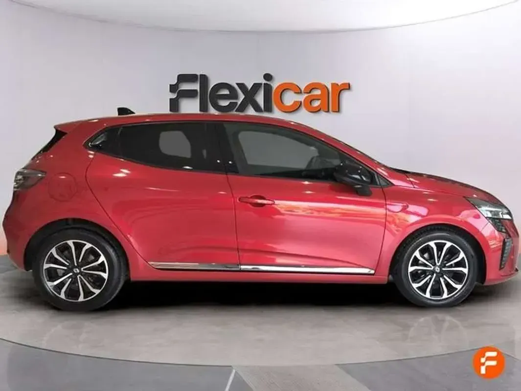 Usado Renault Clio V Techno 90 CV (66 kW) 2024 Rojo Berlina