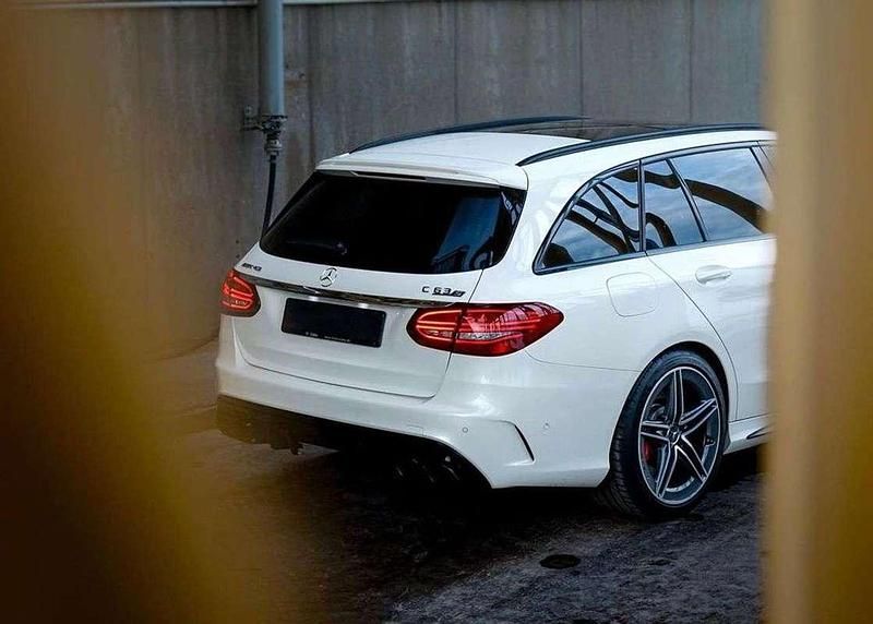Usado Mercedes C63 AMG AMG 510 CV (375 kW) 2021 Blanco Utilitario