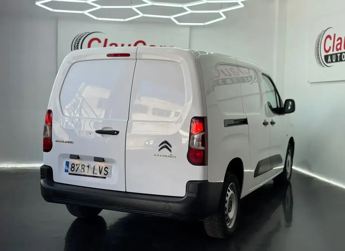 Usado Citroën Berlingo 100 CV (73 kW) 2022 Blanco Monovolumen