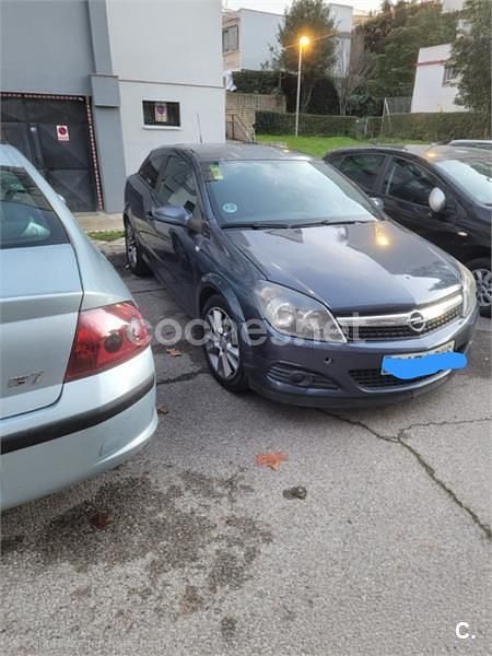 Usado Opel Astra GTC Sport 120 CV (88 kW) 2006 Gris / plata Berlina