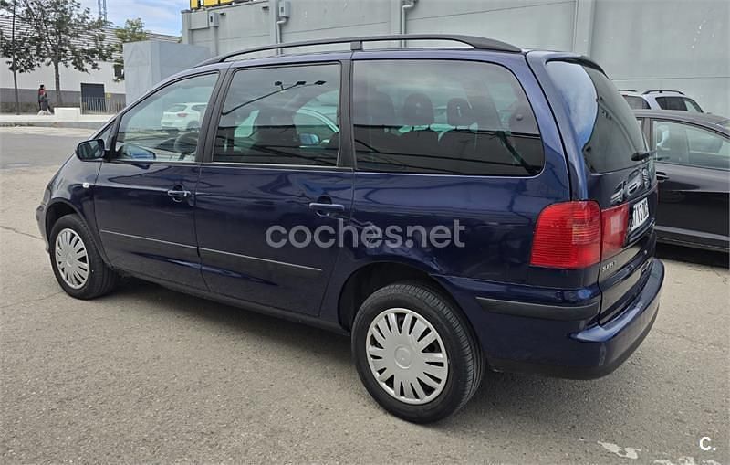 Usado Seat Alhambra 130 CV (95 kW) 2004 Azul Monovolumen