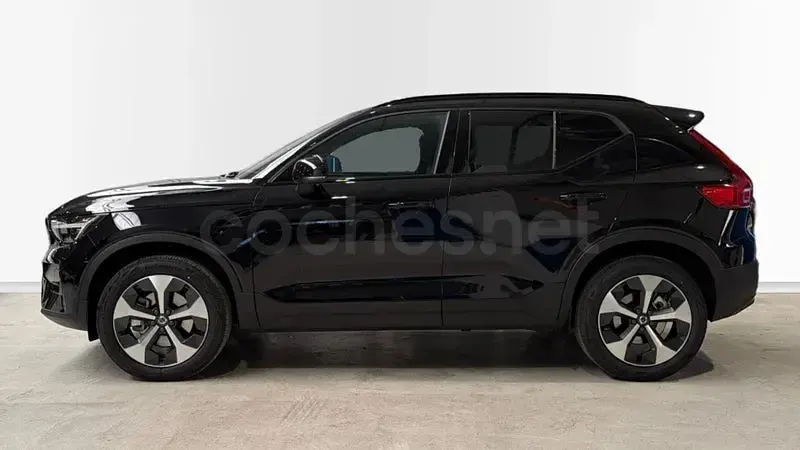 Nuevo Volvo XC40 Plus 197 CV (144 kW) 2025 Negro SUV