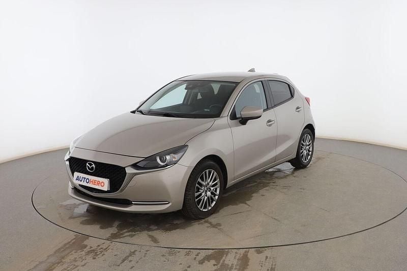 Usado Mazda 2 90 CV (66 kW) 2021 Gris Berlina