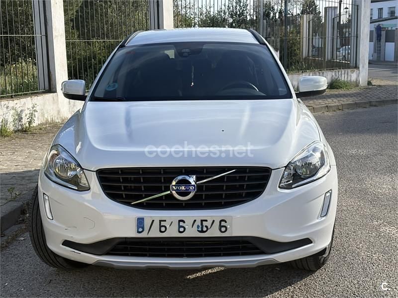 Usado Volvo XC60 Momentum 150 CV (110 kW) 2017 Blanco SUV