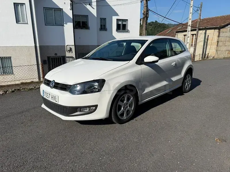 Usado VW Polo 75 CV (55 kW) 2014 Blanco Berlina