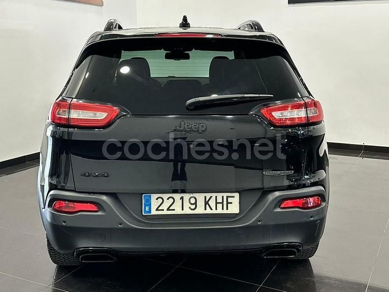 Usado Jeep Cherokee Night Eagle 186 CV (136 kW) 2018 Negro SUV