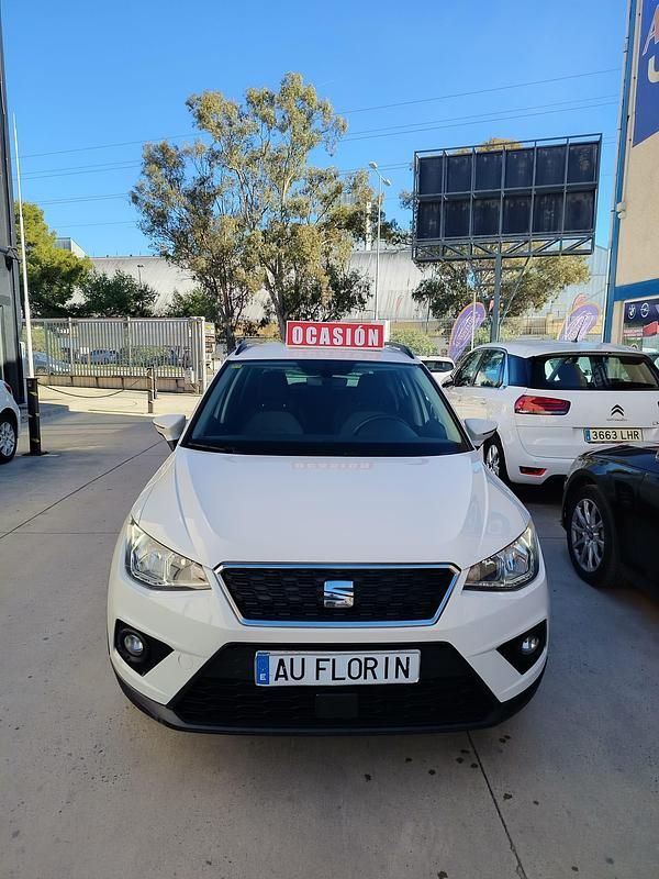 Usado Seat Arona Ecomotive 95 CV (69 kW) 2019 Blanco SUV