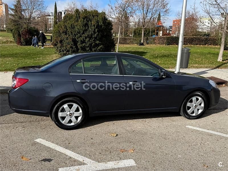 Usado Chevrolet Epica 150 CV (110 kW) 2008 Gris / plata Berlina