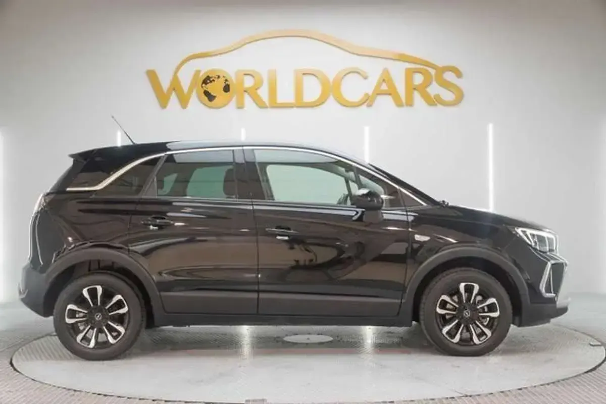 Usado Opel Crossland Elegance 110 CV (80 kW) 2024 Negro SUV