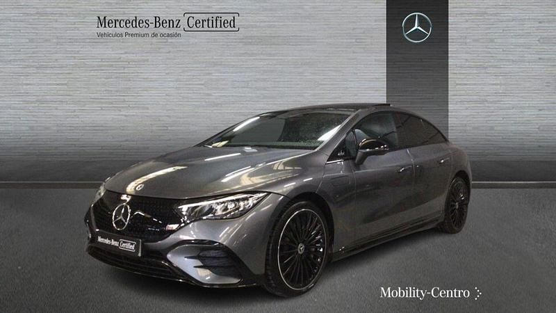 Usado Mercedes EQE350 AMG line 214 kW (292 CV) 2024 Selenitgrey  metallic paint Berlina