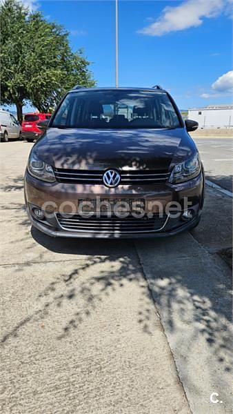 Usado VW Touran 140 CV (102 kW) 2011 Marrón Monovolumen