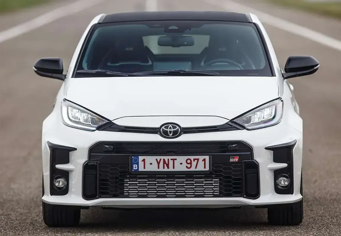Usado Toyota Yaris 261 CV (191 kW) 2022 Blanco Utilitario