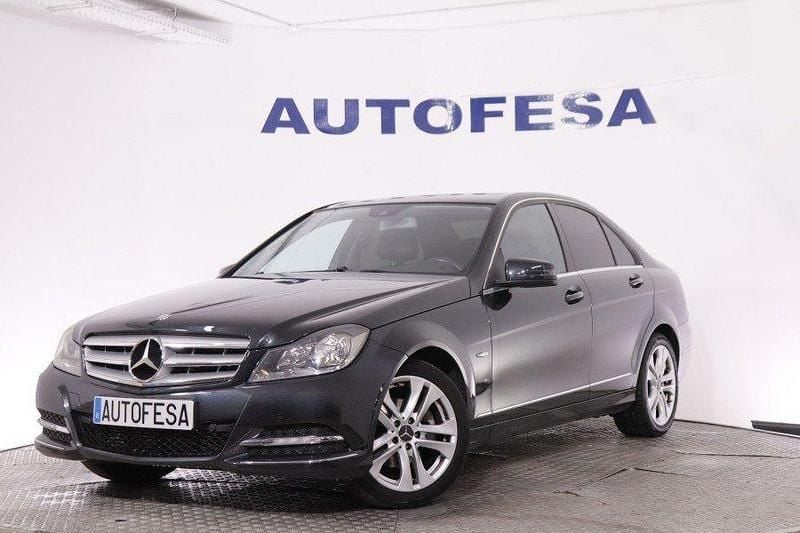 Usado Mercedes C200 136 CV (100 kW) 2011 Negro Berlina