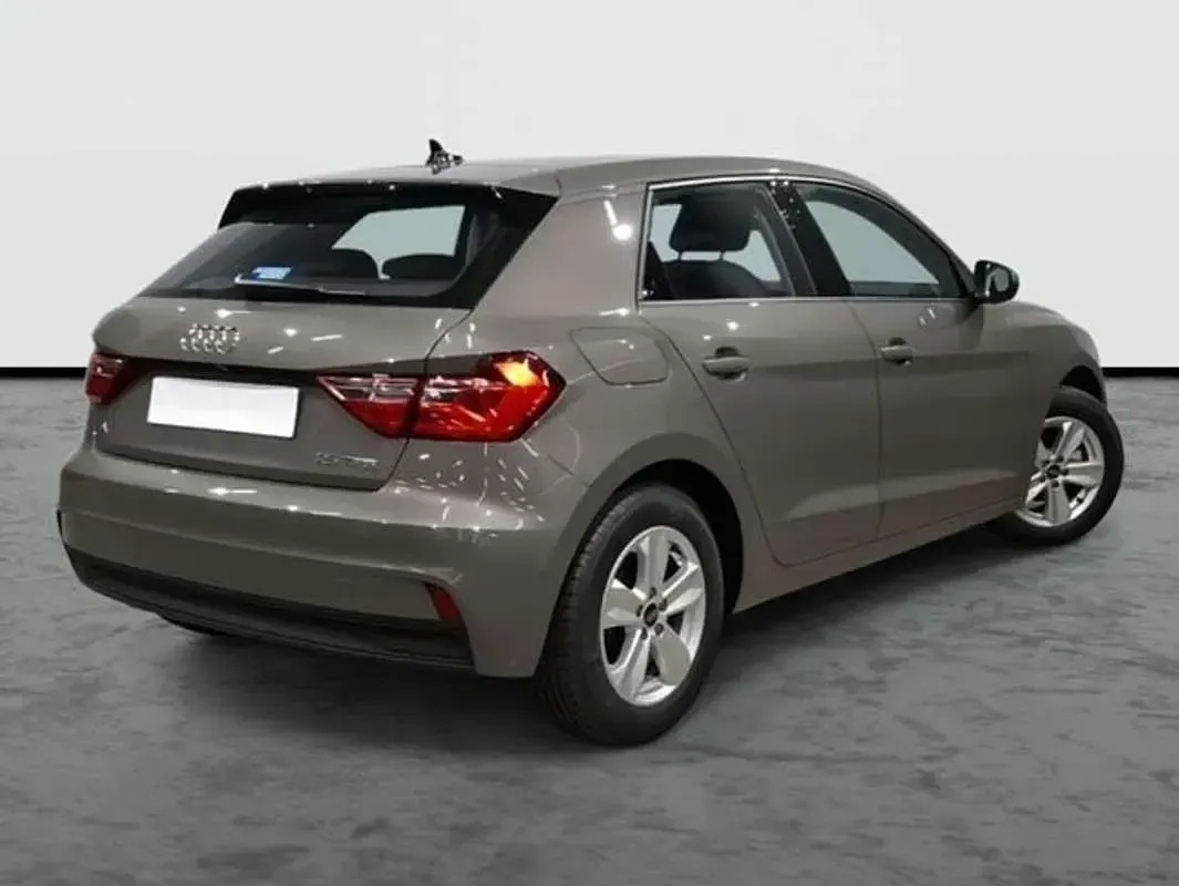 Usado Audi A1 Sportback 95 CV (69 kW) 2026 Gris Utilitario