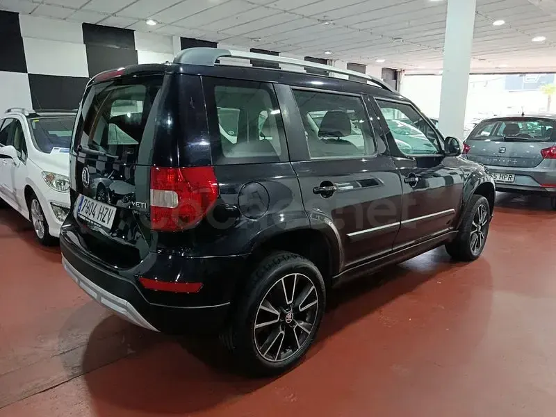 Usado Skoda Yeti 110 CV (80 kW) 2014 Negro SUV