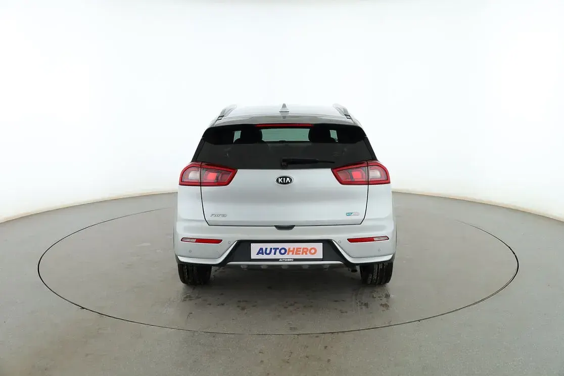 Usado Kia Niro 141 CV (103 kW) 2018 Gris SUV