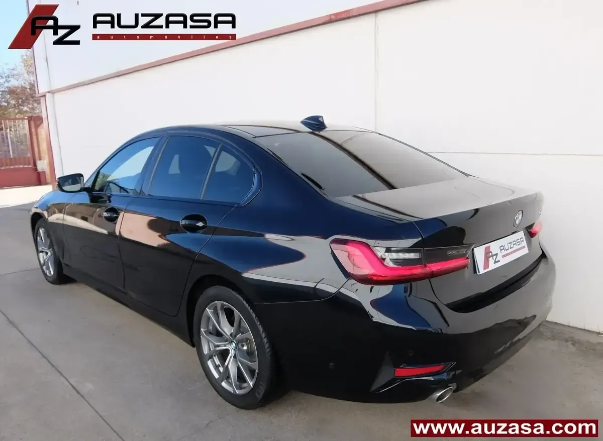 Używany BMW 318 Shadowline 150 KM (110 kW) 2022 Czarny Sedan/Limuzyna