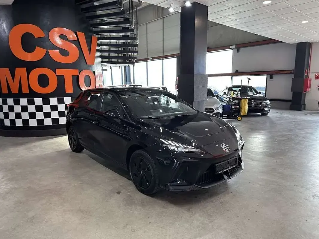 Begagnad MG MG4 EV 125 kW (170 HK) 2023 Halvkombi