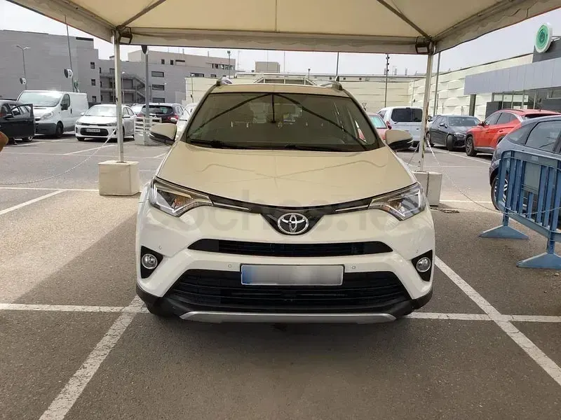 Usado Toyota RAV4 Advance 150 CV (110 kW) 2016 Blanco SUV