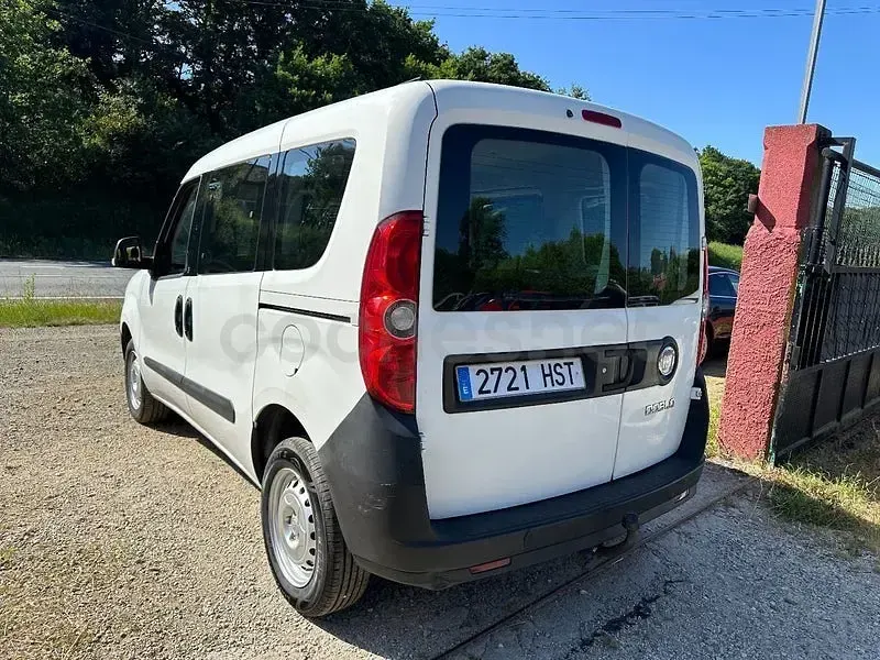 Usado Fiat Doblò Active 90 CV (66 kW) 2013 Blanco Monovolumen