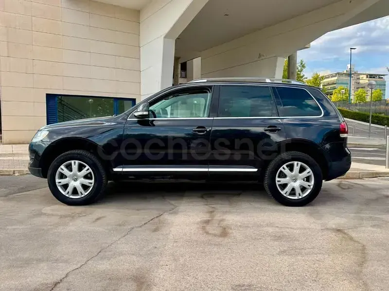 Usado VW Touareg Individual 240 CV (176 kW) 2008 Negro SUV