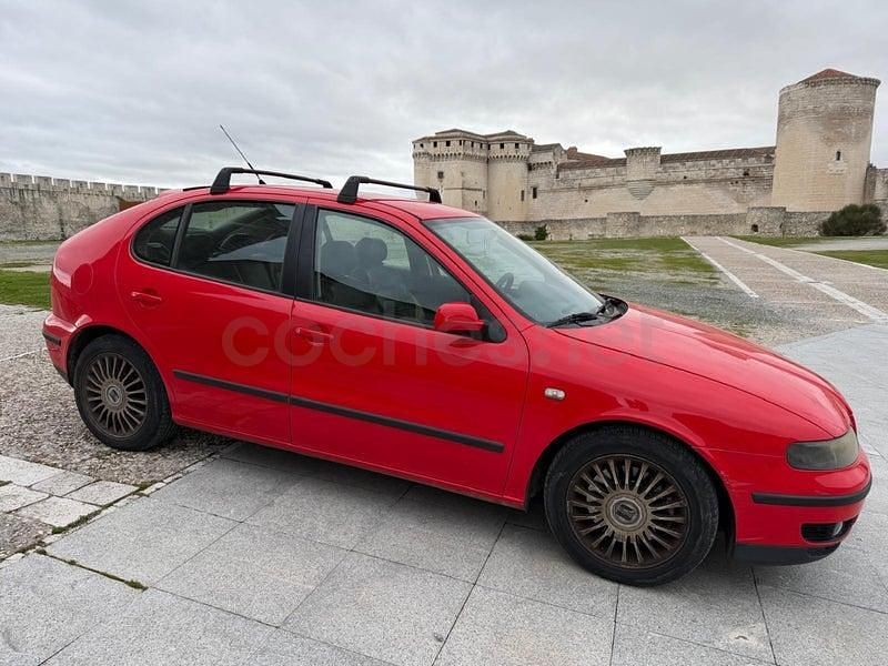 Usado Seat Leon Sport 180 CV (132 kW) 2000 Rojo Utilitario